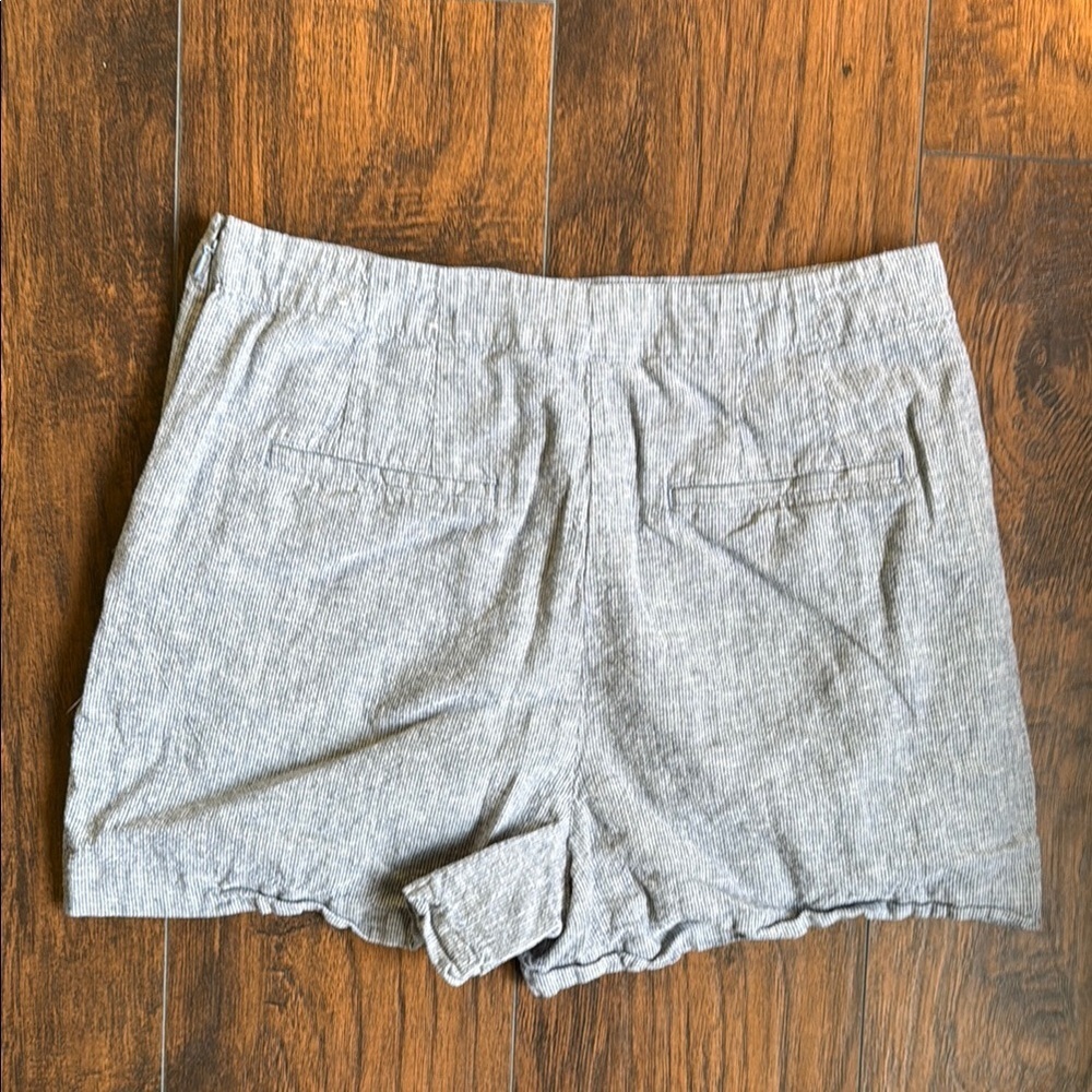 Ann Taylor short size 10 (E2) - Picture 4 of 5